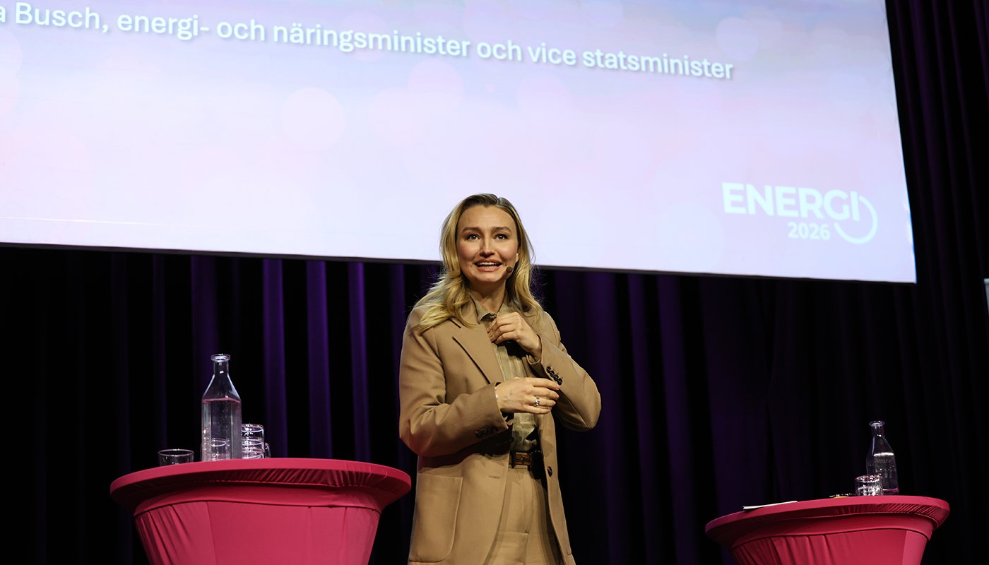 Ebba Busch var på gott humör under sitt föredrag.