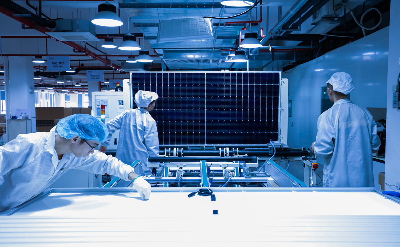 Solcellstillverkning i Kina. Foto: Shutterstock.