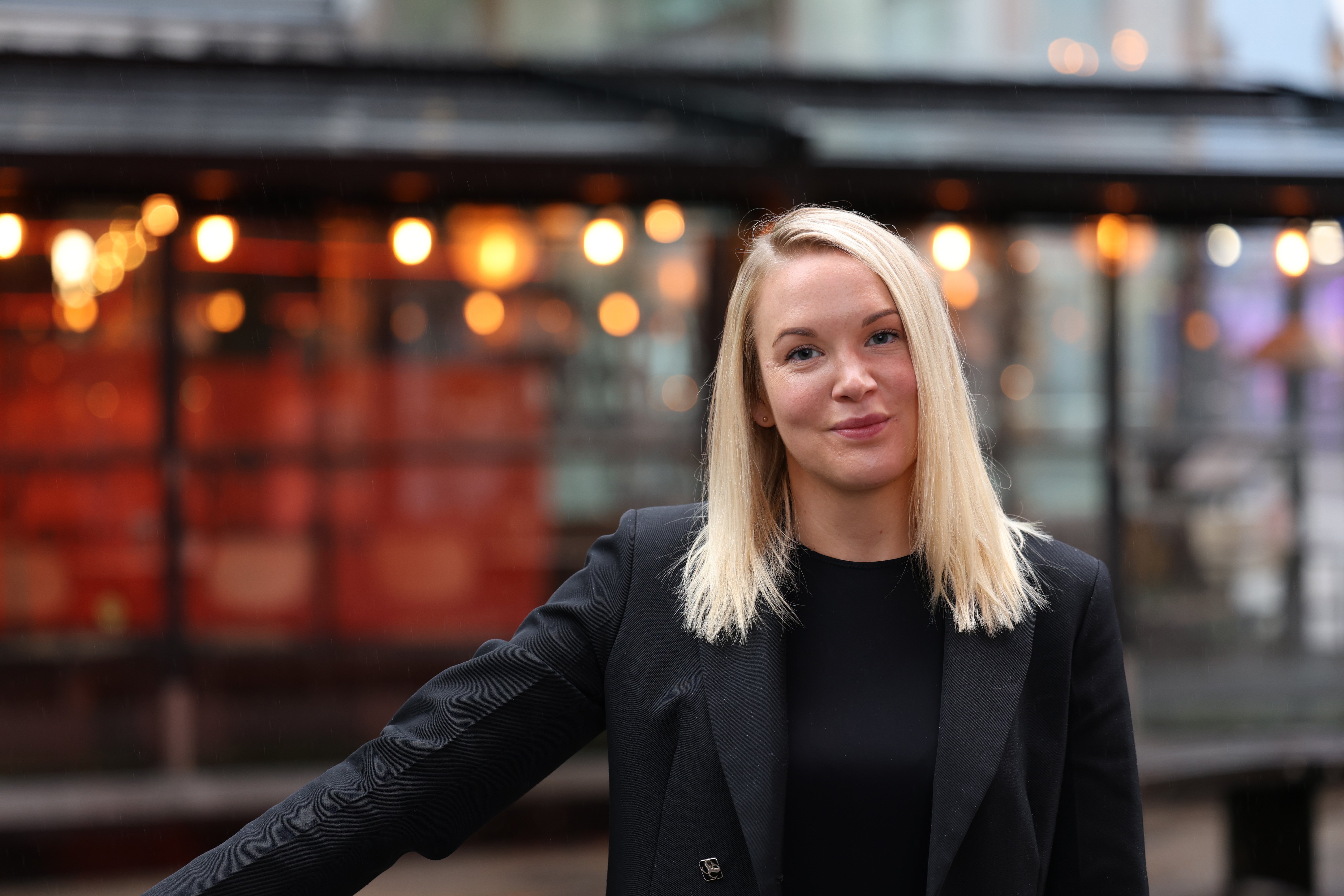 &ndash; Vi har visat att omst&auml;llning med h&ouml;ga klimatm&aring;l &auml;r lika med h&ouml;g konkurrenskraft, s&auml;ger Sandra Hult, Energif&ouml;retagens representant i Bryssel.