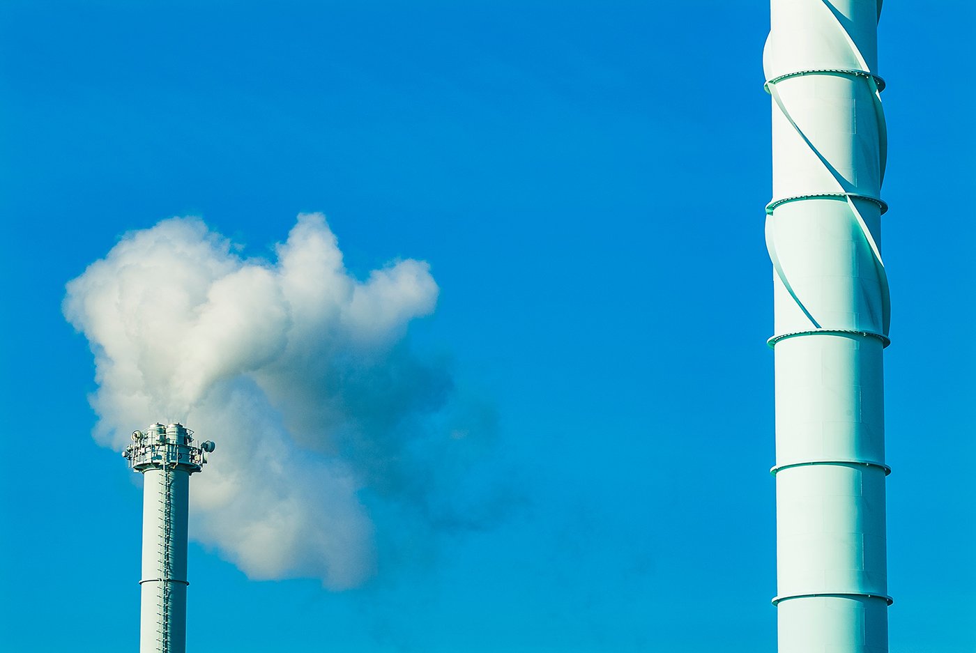 Energisektorn minskade utsläppen med knappt 300 000 ton koldioxid under 2024. Foto: Shutterstock.