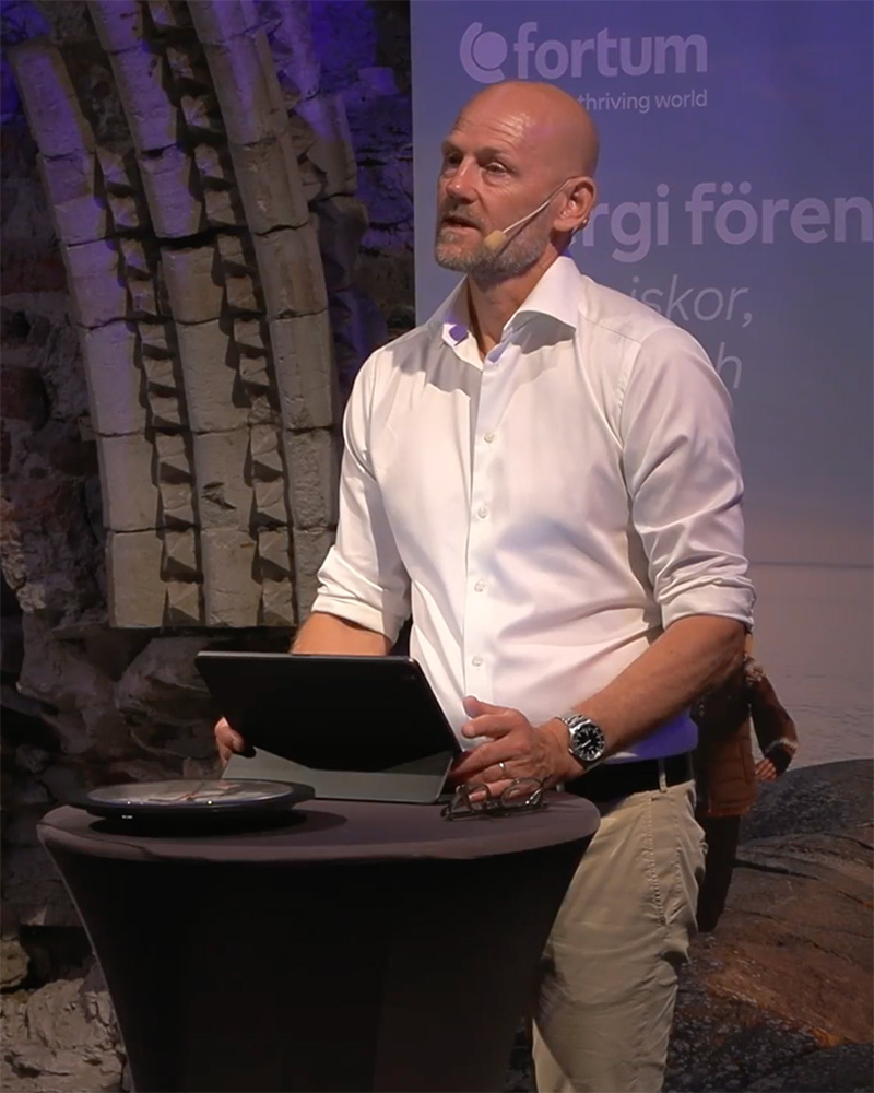 Jörgen Huitfeldt, chefredaktör för Kvartal, modererade panelsamtalet. 