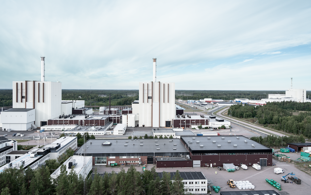 Vattenfall vill förlänga anläggningarnas livstid till 80 år. På bilden Forsmark, som har tre reaktorer i drift. Foto: Vattenfall.
