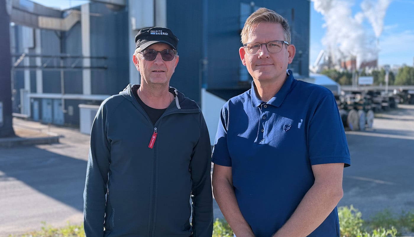 an Isaksson, projekteringsingenj&ouml;r och Daniel Eriksson, fj&auml;rrv&auml;rmechef. Foto: PiteEnergi.