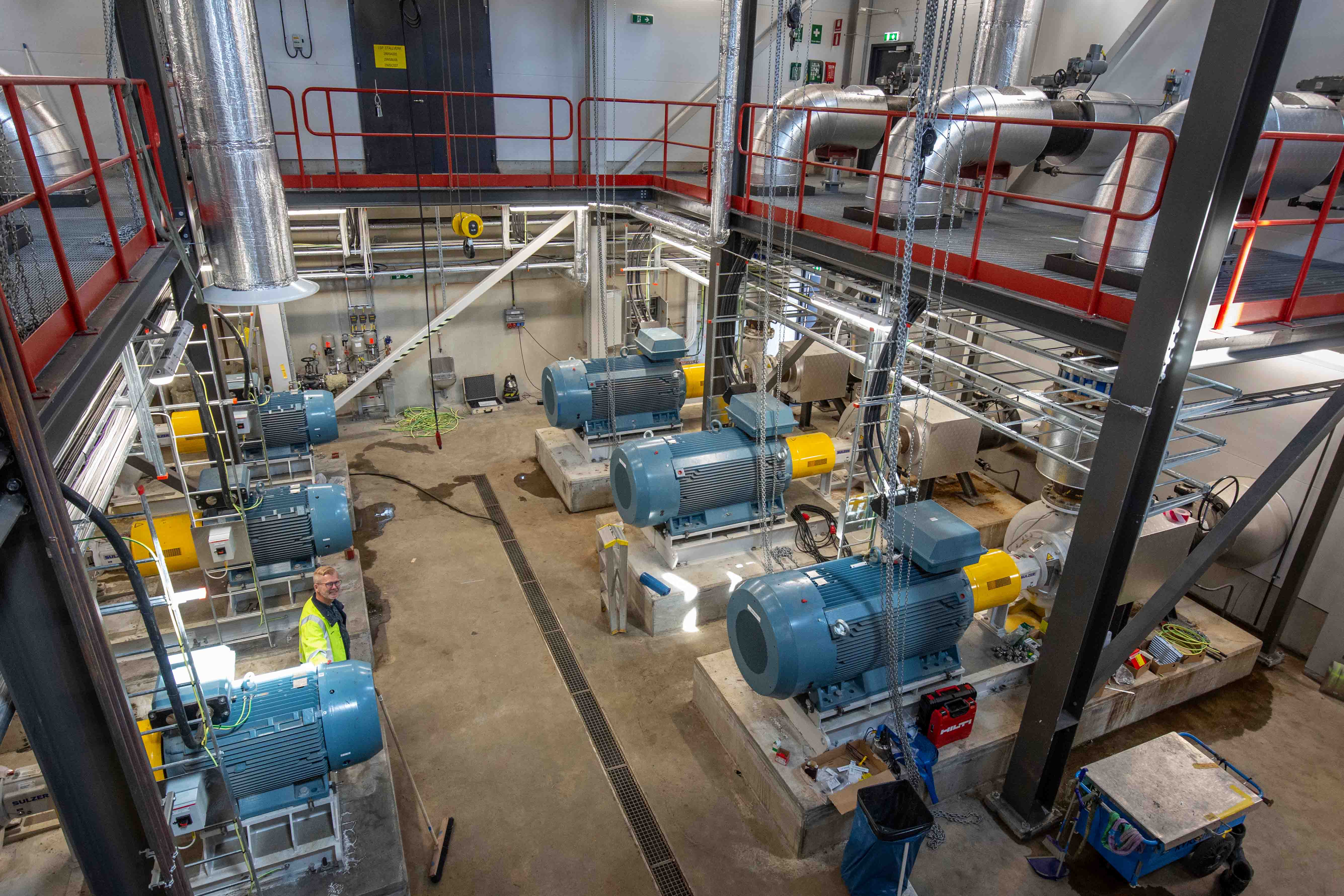 Den nya processhallen, med sex pumpar, ökar flödet i fjärrvärmesystemet med 50 procent. 