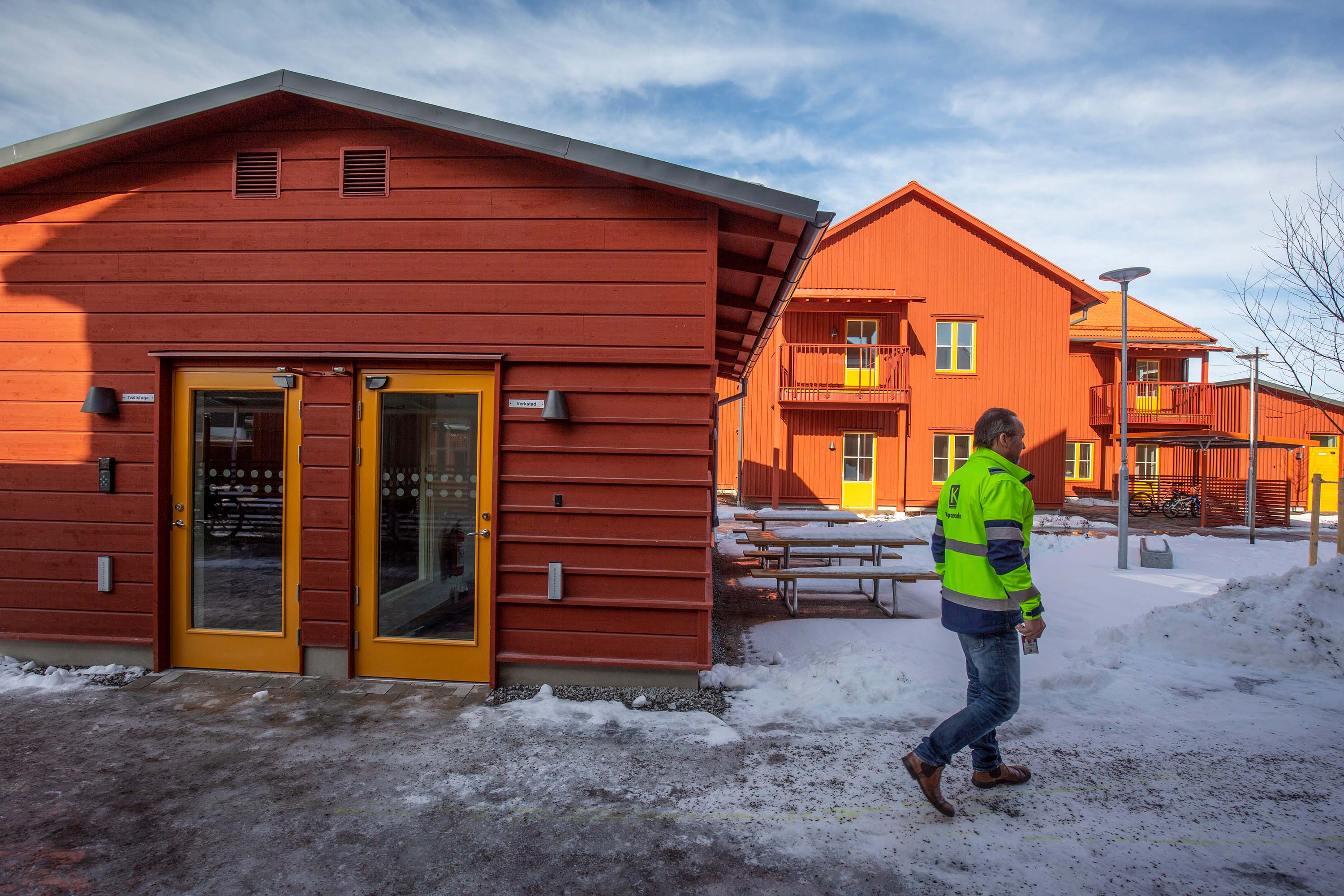 Det lilla bostadsområdet projekterades med värmepumpar och blev orsaken till att Sundborn fick ett fjärrvärmenät. Foto: Anders Kristensson.