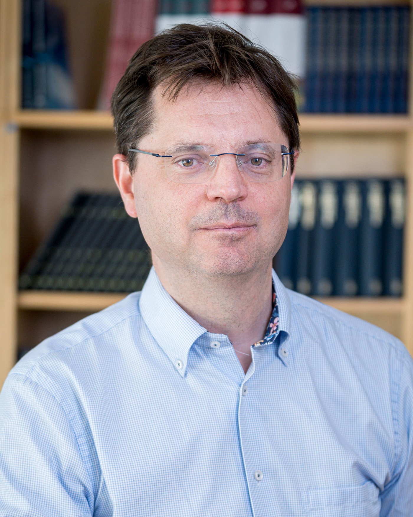 Pär Holmberg är en av forskarna bakom den nya elmarknadsrapporten.